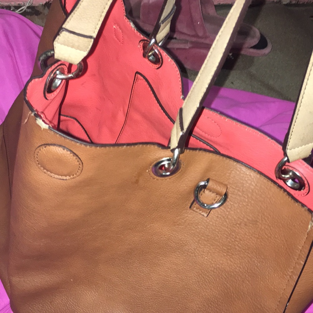 Beautiful Purse - Picture 2 of 3